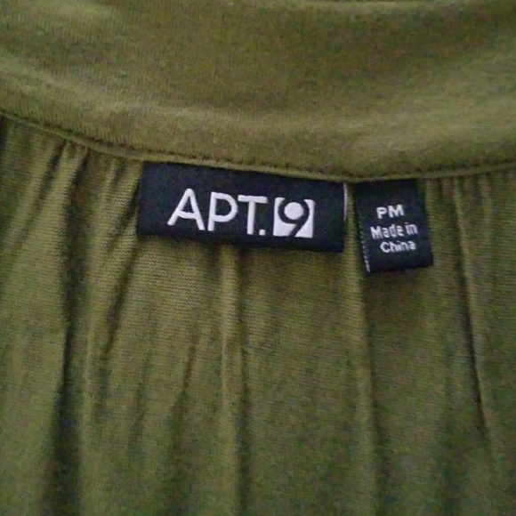 Top - Picture 2 of 3